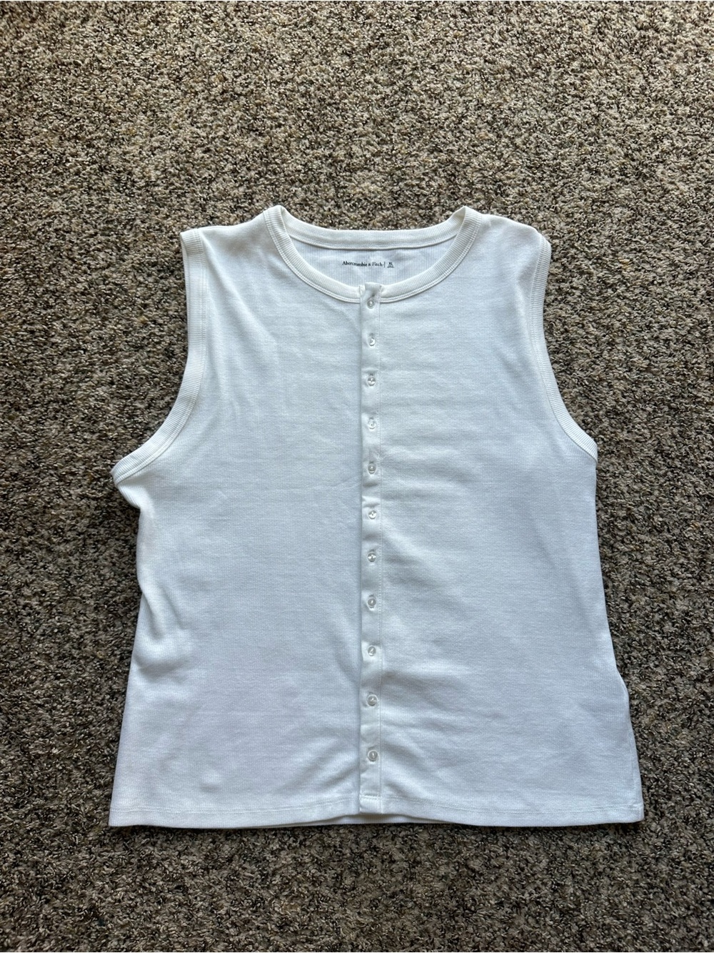 NWOT Abercrombie & Fitch white ribbed button-front tank top with a high neck XL